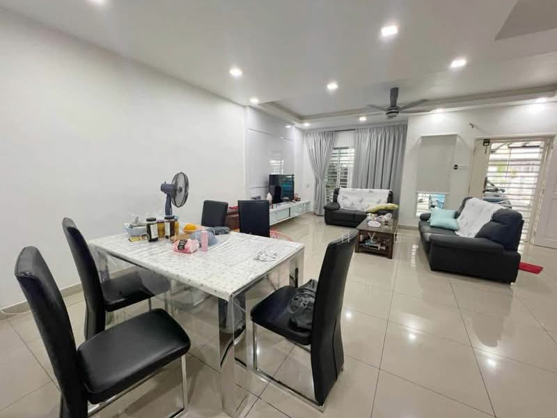 Rumah Teres 2 Tingkat untuk Dijual di Austin Crest (Johor Bahru) - Queena Thye - Living Room - PropertyGuru.com.my
