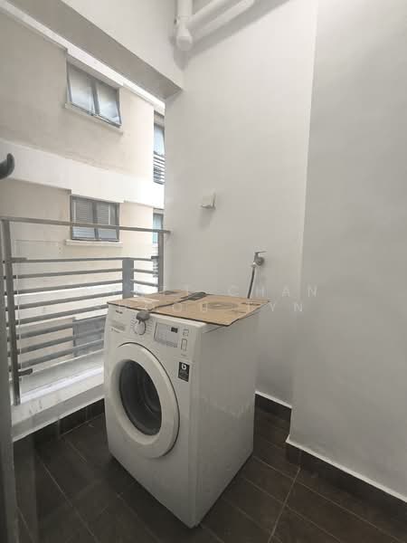 Condominium for Rent at Bay Point @ Country Garden Danga Bay - Wyatt Chan Shoou Tyn - Balcony - PropertyGuru.com.my