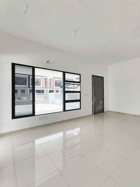 Rumah Teres untuk Dijual di Taman Desa Tebrau (Tebrau) - Genki Yap - Living Room - PropertyGuru.com.my