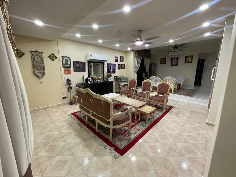 Rumah Berkembar untuk Dijual di Taman Bukit Tiram (Ulu Tiram) - Ivy Low - Living Room - PropertyGuru.com.my