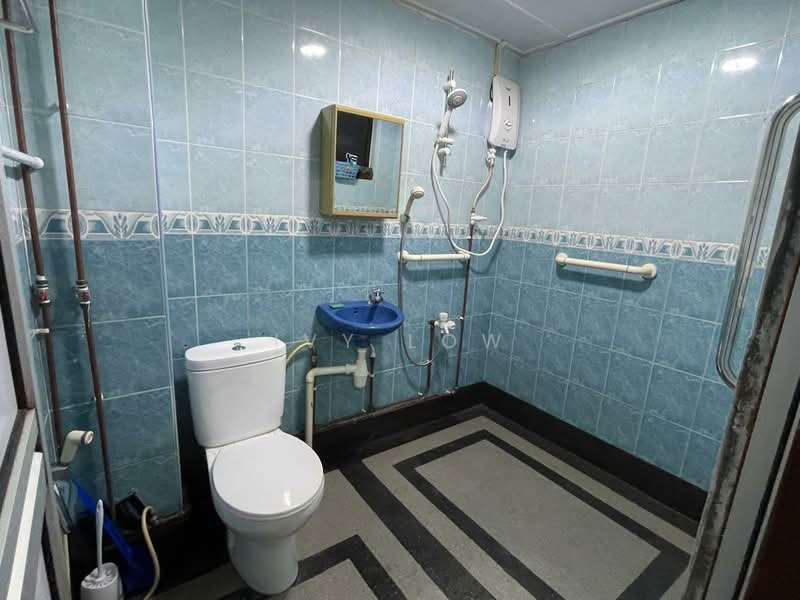Rumah Berkembar untuk Dijual di Taman Bukit Tiram (Ulu Tiram) - Ivy Low - Bathroom - PropertyGuru.com.my