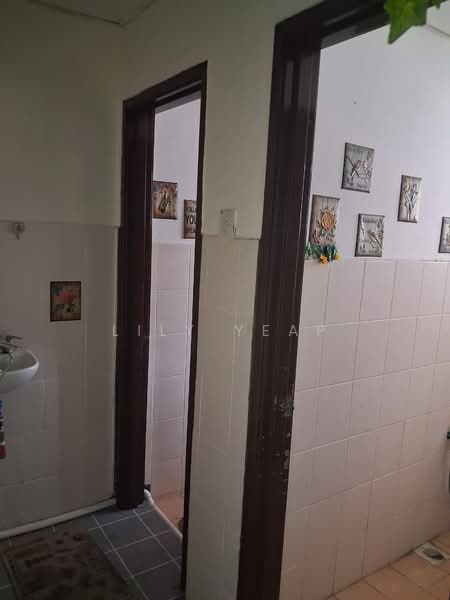 Shop / Office for Rent in Kepong (Kuala Lumpur) - Lily Yeap - Bathroom - PropertyGuru.com.my