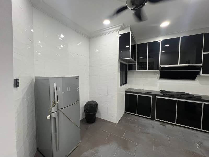 1-storey Terraced House for Sale in Pulai (Johor) - Justin Soo - Kitchen - PropertyGuru.com.my
