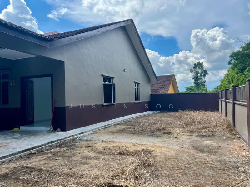 1-storey Terraced House for Sale in Pulai (Johor) - Justin Soo - Exterior - PropertyGuru.com.my