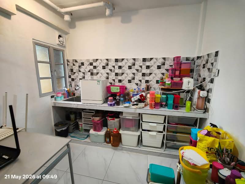 Rumah Flat untuk Dijual di Pangsapuri Jentayu @ Kangkar Pulai - Mohd Faez - Kitchen - PropertyGuru.com.my