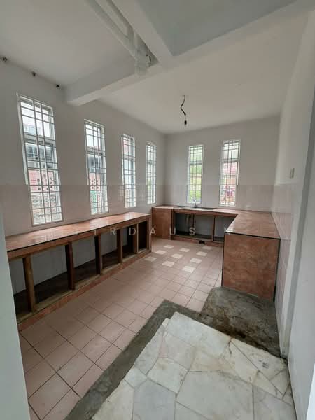 Bungalow for Sale in Pantai Sepang Putra (Sepang) - Firdaus N - Kitchen - PropertyGuru.com.my