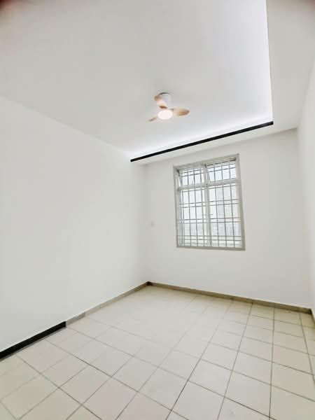 Apartment for Sale at Lake View Suites - Kyle Das - Interior - PropertyGuru.com.my