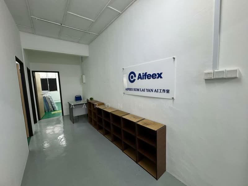 Kedai / Pejabat untuk Disewa di Taman Puteri Wangsa (Ulu Tiram) - Aaron How - Interior - PropertyGuru.com.my