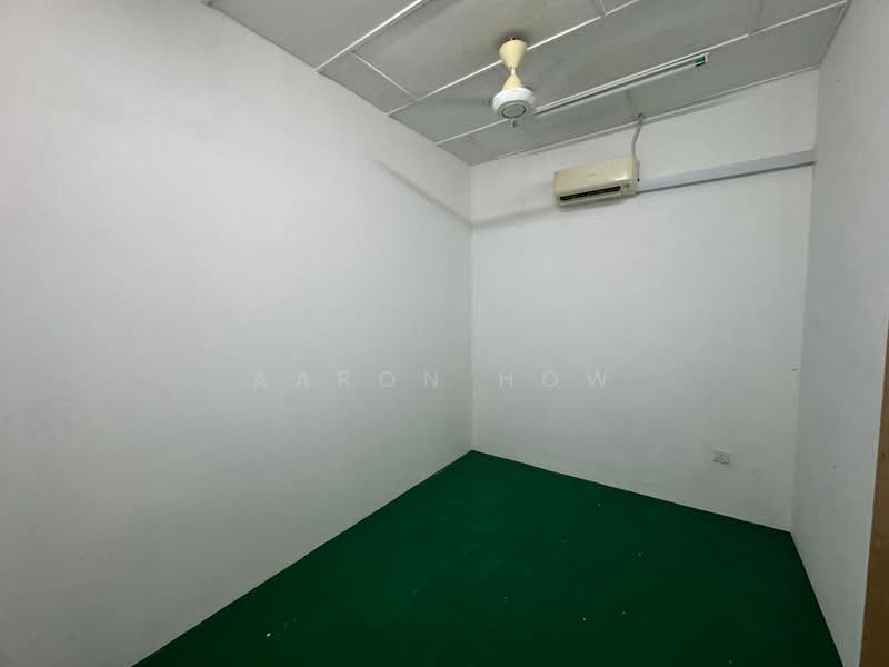 Kedai / Pejabat untuk Disewa di Taman Puteri Wangsa (Ulu Tiram) - Aaron How - Interior - PropertyGuru.com.my