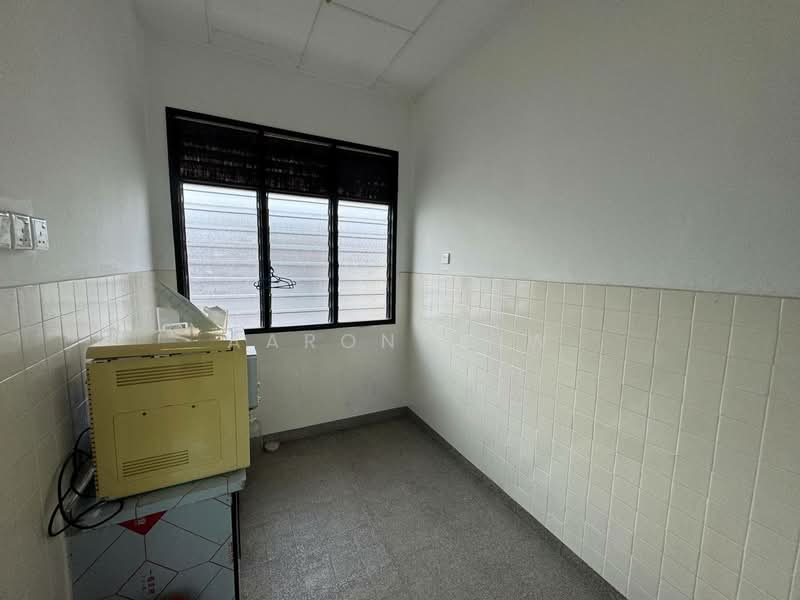 Kedai / Pejabat untuk Disewa di Taman Puteri Wangsa (Ulu Tiram) - Aaron How - Interior - PropertyGuru.com.my