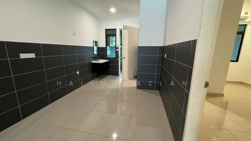 2-storey Terraced House for Rent in Ceria Residence (Cyberjaya) - Halim Mazlan - Dining Room - PropertyGuru.com.my