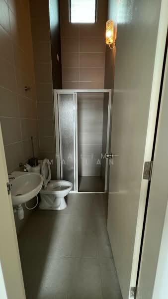 2-storey Terraced House for Rent in Ceria Residence (Cyberjaya) - Halim Mazlan - Bathroom - PropertyGuru.com.my