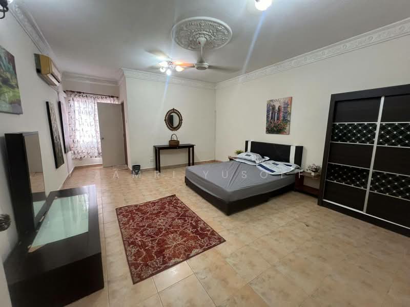 Rumah Teres 2.5 Tingkat untuk Dijual di Seksyen 7 (Shah Alam) - Zamri Yusoff - Bedroom - PropertyGuru.com.my