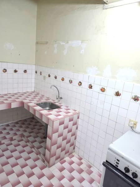2.5-storey Terraced House for Sale in Taman Sri Sinar (Segambut) - Joyce Low - Kitchen - PropertyGuru.com.my