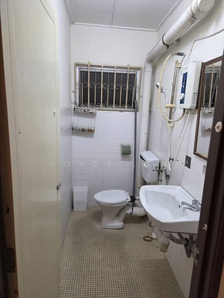 2.5-storey Terraced House for Sale in Taman Sri Sinar (Segambut) - Joyce Low - Bathroom - PropertyGuru.com.my