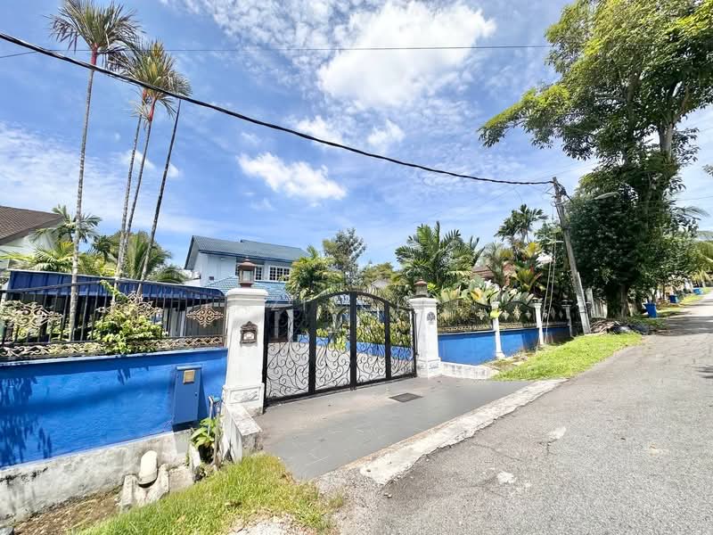 Bungalow for Sale in Seksyen 6 (Shah Alam) - Azizol . - PropertyGuru.com.my