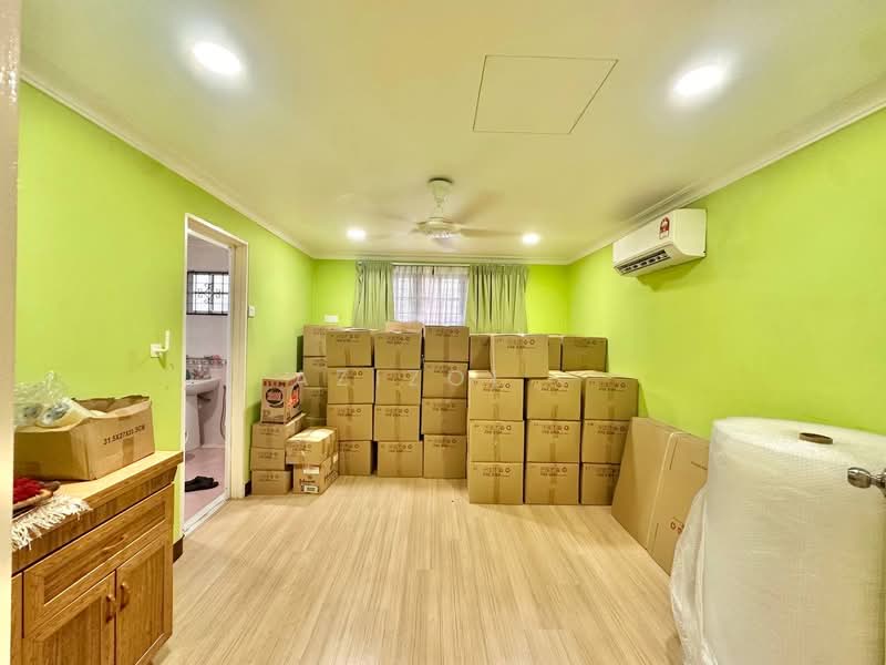 Bungalow for Sale in Seksyen 6 (Shah Alam) - Azizol . - PropertyGuru.com.my