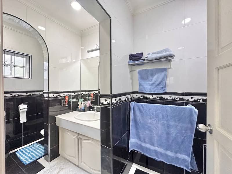 Bungalow for Sale in Seksyen 6 (Shah Alam) - Azizol . - PropertyGuru.com.my