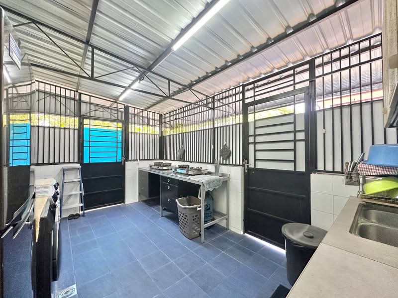 Bungalow for Sale in Seksyen 6 (Shah Alam) - Azizol . - PropertyGuru.com.my