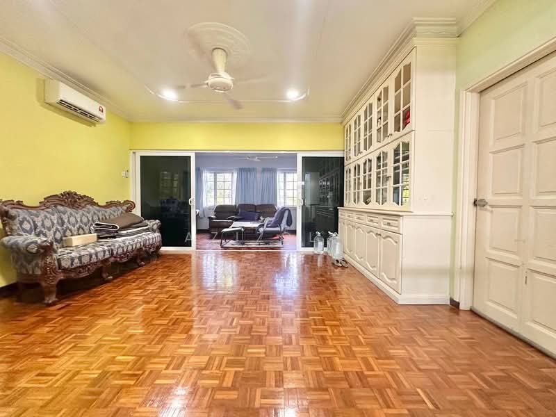 Bungalow for Sale in Seksyen 6 (Shah Alam) - Azizol . - PropertyGuru.com.my