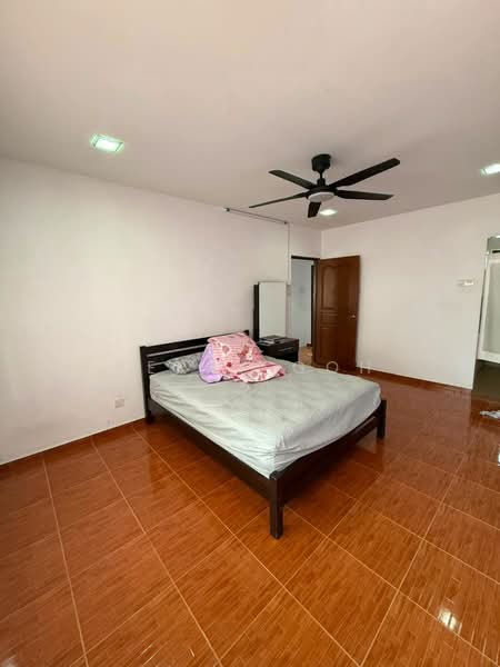 2-storey Terraced House for Sale in Taman Pelangi (Johor Bahru) - Herry Goh - Bedroom - PropertyGuru.com.my