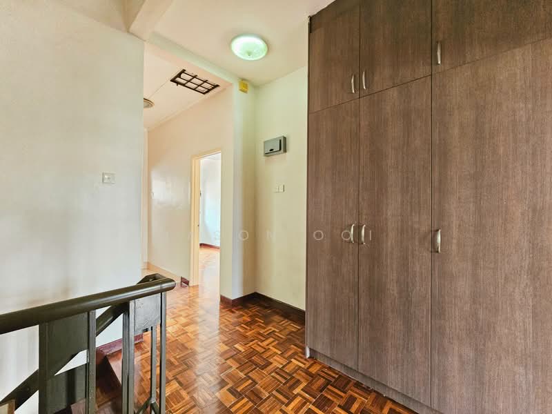 Rumah Teres 2 Tingkat untuk Dijual di Putra Permai (Subang Jaya) - Jason Ooi - Corridor - PropertyGuru.com.my