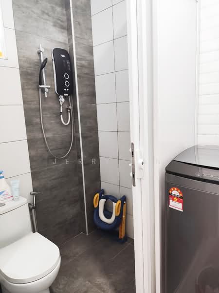 Apartment for Rent at Greenlane Heights Block B - Jerry Tan - Bathroom - PropertyGuru.com.my