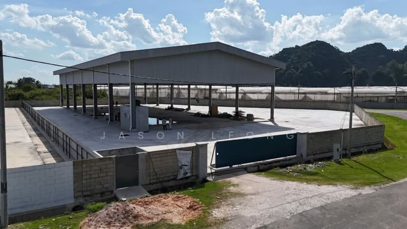 Kilang untuk Disewa di Tungzen Industrial Park (Sungai Raya) - Jason Leong - Exterior - PropertyGuru.com.my