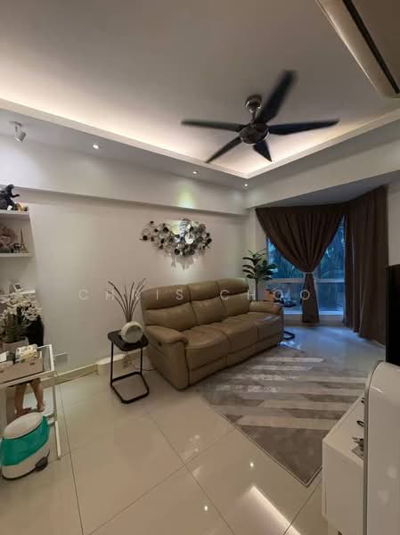 Service Residence for Sale at Tiara Mutiara / The Crown - Chris Choo - Living Room - PropertyGuru.com.my