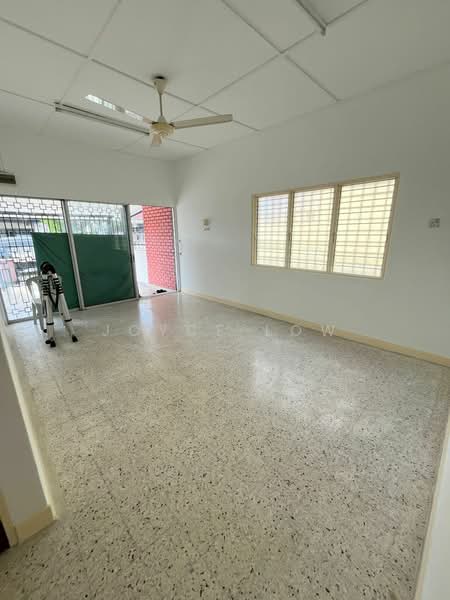 Rumah Teres 1 Tingkat untuk Dijual di SS3 (Petaling Jaya) - Joyce Low - Living Room - PropertyGuru.com.my