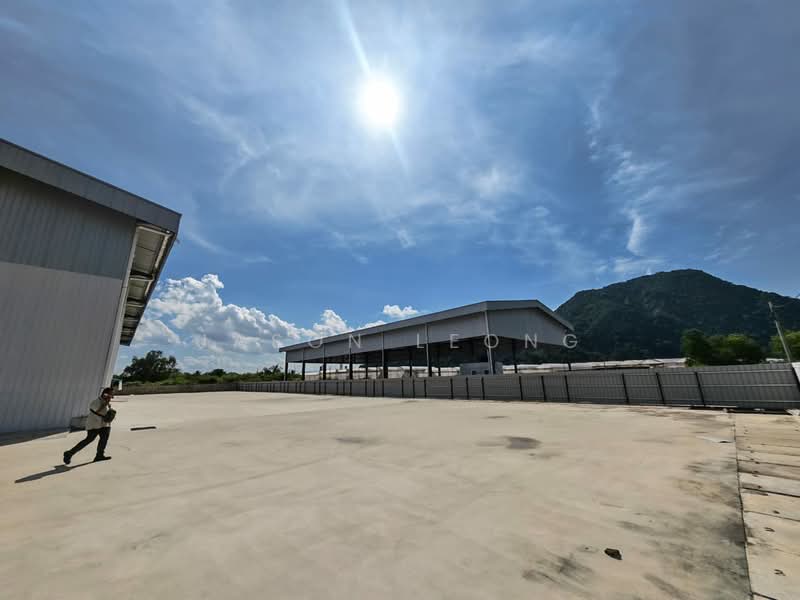 Kilang untuk Disewa di Tungzen Industrial Park (Sungai Raya) - Jason Leong - Exterior - PropertyGuru.com.my