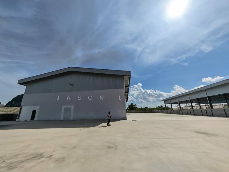 Kilang untuk Disewa di Tungzen Industrial Park (Sungai Raya) - Jason Leong - Exterior - PropertyGuru.com.my