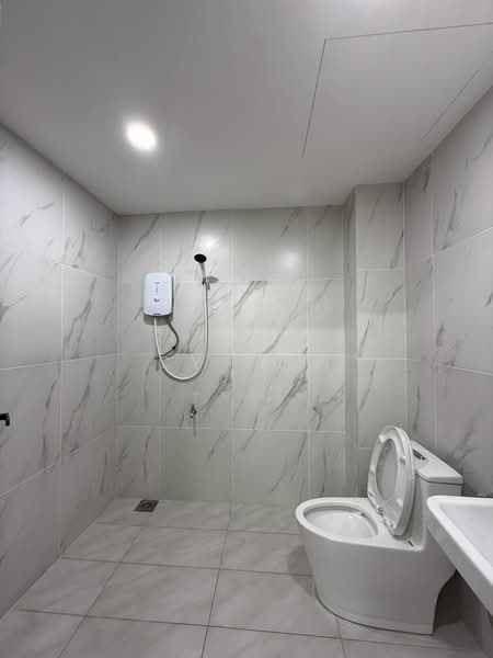 2-storey Terraced House for Rent in Taman Desa (Kuala Lumpur) - CY Low - Bathroom - PropertyGuru.com.my