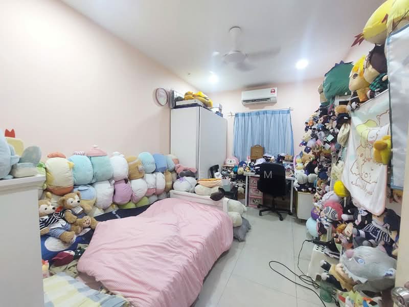 Rumah Teres 2 Tingkat untuk Dijual di Taman Mutiara Kemuning (Shah Alam) - Vince Lim - Bedroom - PropertyGuru.com.my