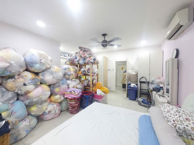 Rumah Teres 2 Tingkat untuk Dijual di Taman Mutiara Kemuning (Shah Alam) - Vince Lim - Bedroom - PropertyGuru.com.my