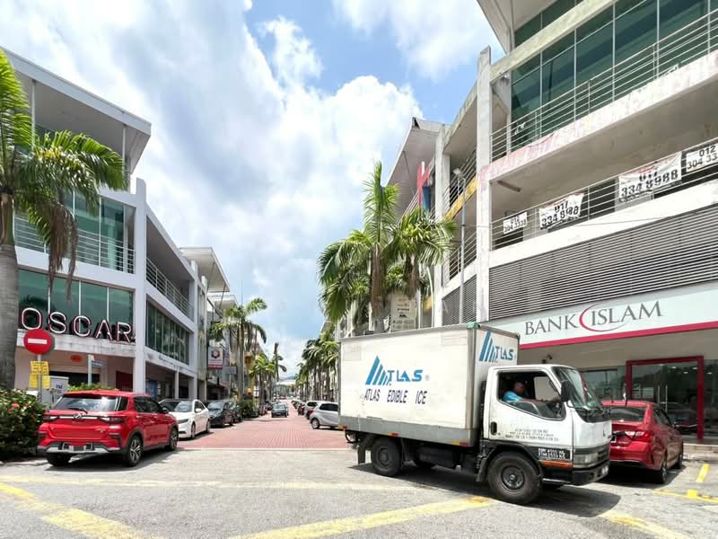 Shop for Rent in Pusat Bandar Rawang (Rawang) - Keanu Tan - Exterior - PropertyGuru.com.my