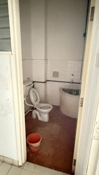Shop / Office for Rent in SS15 (Subang Jaya) - Vince Lim - Bathroom - PropertyGuru.com.my
