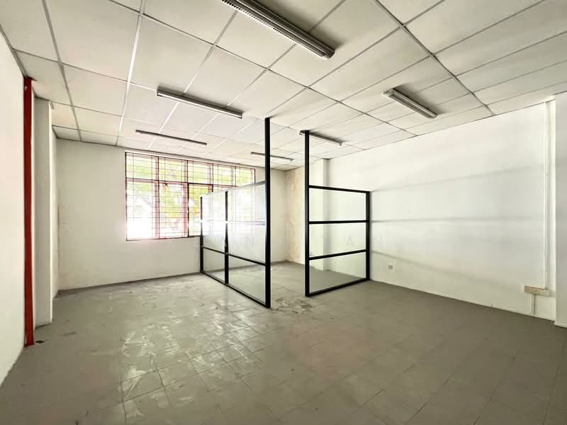 Shop for Rent in Chow Kit (KL City Centre) - Keanu Tan - Interior - PropertyGuru.com.my