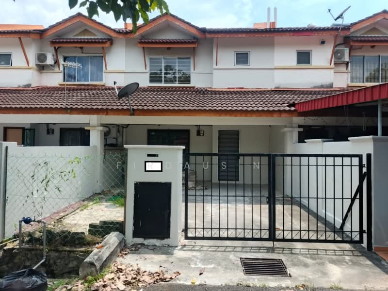 Rumah Teres 2 Tingkat untuk Disewa di Bandar Saujana Putra (Tanjong Duabelas) - Firdaus N - Exterior - PropertyGuru.com.my
