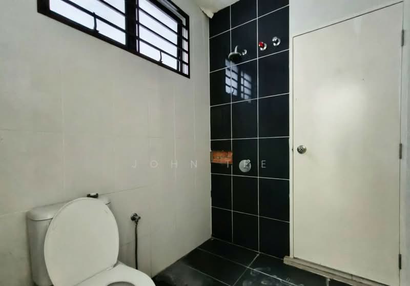 Rumah Teres 2.5 Tingkat untuk Disewa di Setia Utama (Setia Alam) - John Tee - Bathroom - PropertyGuru.com.my