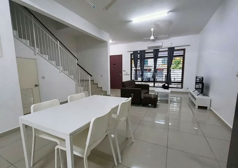 Rumah Teres 2.5 Tingkat untuk Disewa di Setia Utama (Setia Alam) - John Tee - Living Room - PropertyGuru.com.my