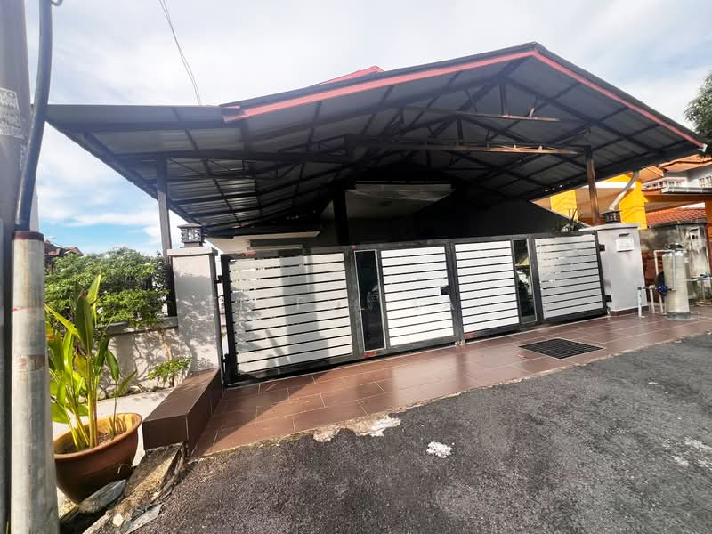 Semi-Detached House for Rent in Bandar Bukit Mahkota (Bangi) - Eiffel Lai - Exterior - PropertyGuru.com.my