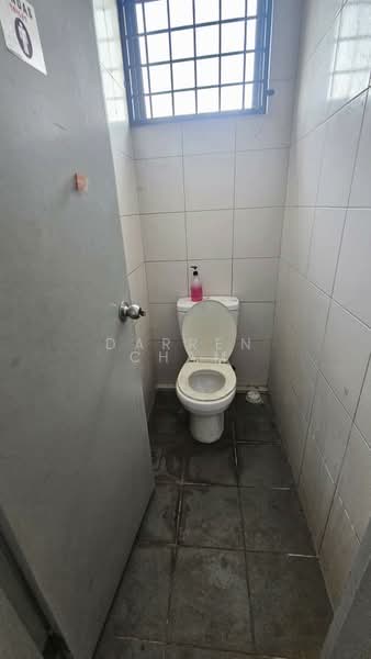 Kedai untuk Disewa di Bukit Mertajam (Penang) - Darren Cham - Bathroom - PropertyGuru.com.my