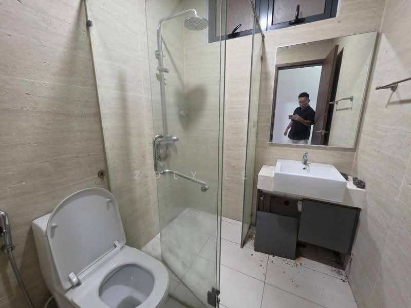 Service Residence for Sale at Crescent Bay Suites (Teluk Bayu) - Zoey Lee - Bathroom - PropertyGuru.com.my