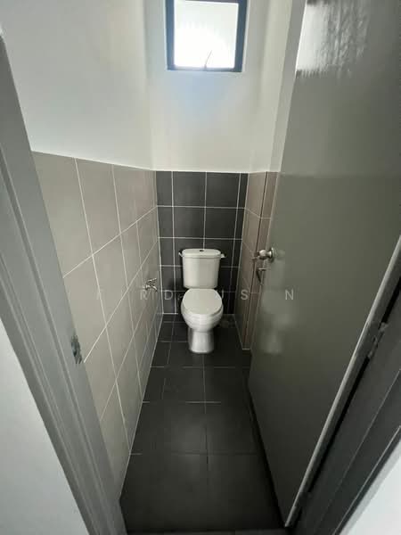 Kedai / Pejabat untuk Disewa di Bandar Sunsuria (Sepang) - Firdaus N - Bathroom - PropertyGuru.com.my