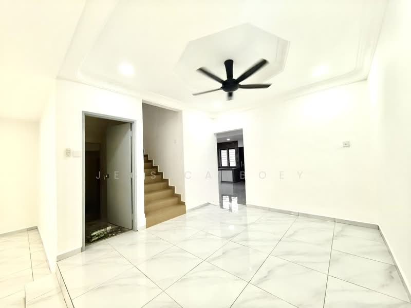 Rumah Teres 2 Tingkat untuk Dijual di Taman Ungku (Johor Bahru) - Jessica Boey - Living Room - PropertyGuru.com.my