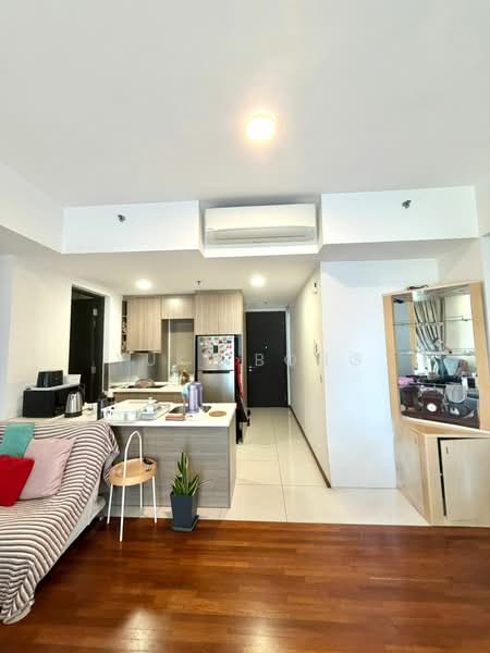 Servis Apartment untuk Disewa di The Tamarind - Yuki Bong - Living Room - PropertyGuru.com.my