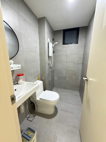 Service Residence for Rent at Vivo Executive Apartment - Darren Lye - Bathroom - PropertyGuru.com.my