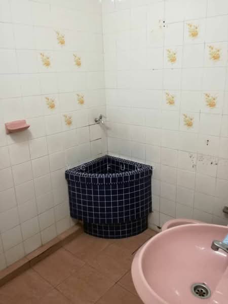 Rumah Teres 1.5 Tingkat untuk Disewa di Taman Sri Skudai (Skudai) - YC Fung - Bathroom - PropertyGuru.com.my