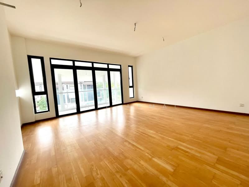 3-storey Terraced House for Sale in Sepang (Selangor) - Dinie Akmal - PropertyGuru.com.my